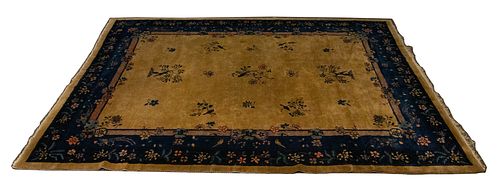 CHINESE ORIENTAL HAND WOVEN WOOL CARPET, C. 1930, W 9' 2", L 11' 7" 