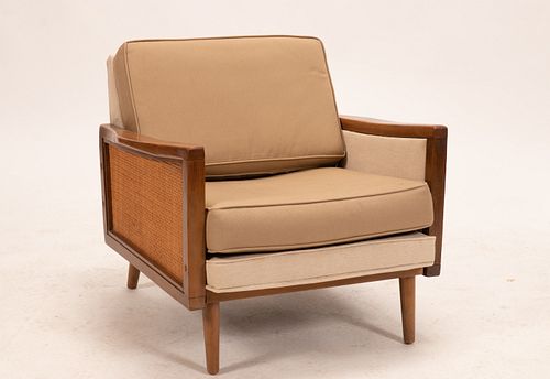 MID CENTURY MODERN UPHOLSTERED ARMCHAIR H 25" W 29" D 29" 