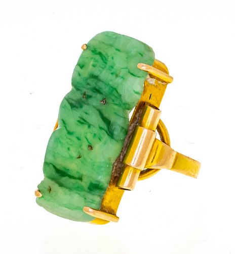 JADE AND 14KT YELLOW GOLD RING, SIZE 7 