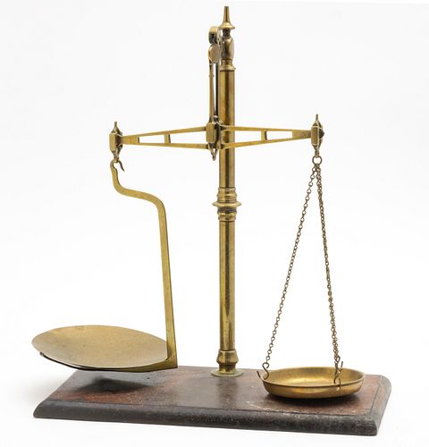 ENGLISH BRASS & MAHOGANY COMMERCIAL SCALE, C. 1900, H 21.5", W 18"