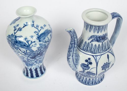 CHINESE BLUE AND WHITE PORCELAIN  VASE AND EWER 2 PCS H 7.25" 