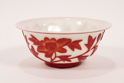 CHINESE CAMEO GLASS RED BOWL WITH WHITE GROUND 