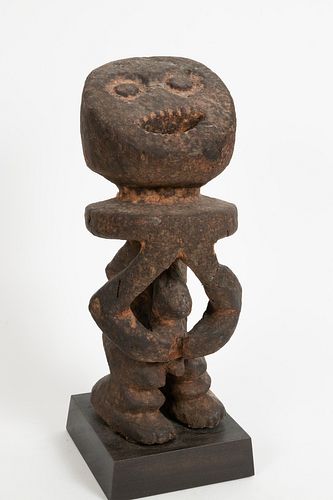 KEAKA, AFRICAN, CARVED WOOD STANDING MALE FIGURE H 16" W 6" D 7" 