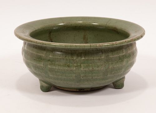 CHINESE LONGQUAN STYLE CELADON CENSER, H 4", DIA 8.75" 
