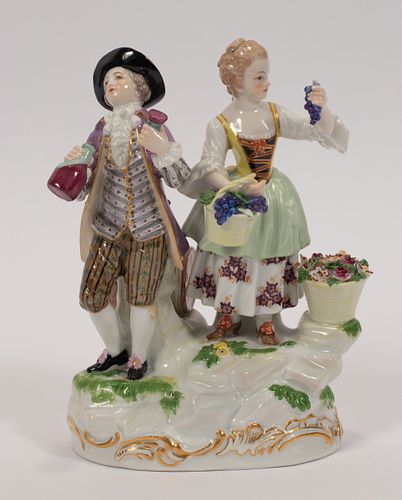 MEISSEN PORCELAIN FIGURAL  COURTING COUPLE 19TH.C. H 6" 