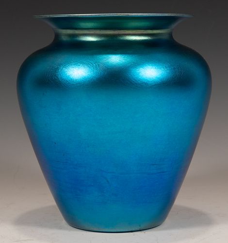 DURAND BLUE IRIDESCENT ART GLASS VASE #1710 - 6 CIRCA 1920, H 6.5" 