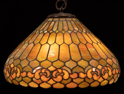 DUFFNER AND KIMBERLY LEADED GLASS HANGING SHADE, H 16" DIA 22" 
