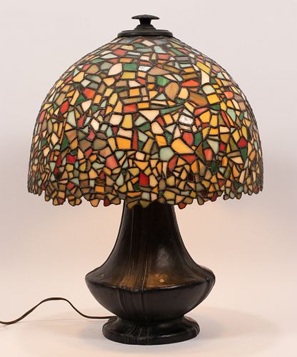 AMERICAN LEADED GLASS TABLE LAMP ON PATINATED WHITE METAL BASE H 22" DIA 16" 