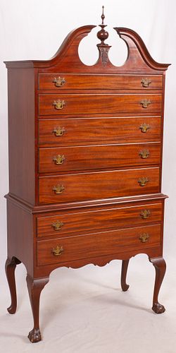 CHIPPENDALE STYLE SEVEN DRAWERS MAHOGANY HIGHBOY C. 1940 H 82" W 39" 