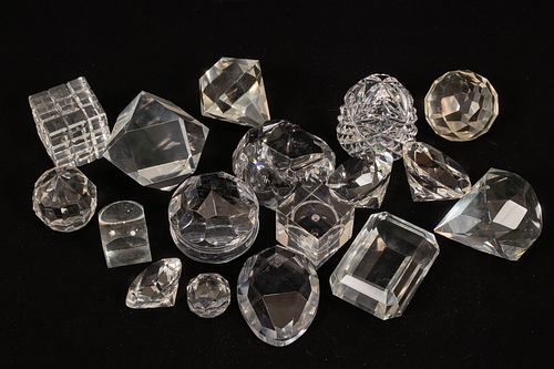 FACETED CRYSTAL PAPERWEIGHTS, 17 PCS, W 1"-3.5" 