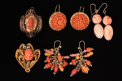 COSTUME JEWELRY, CORAL EARRINGS 5 PCS. 