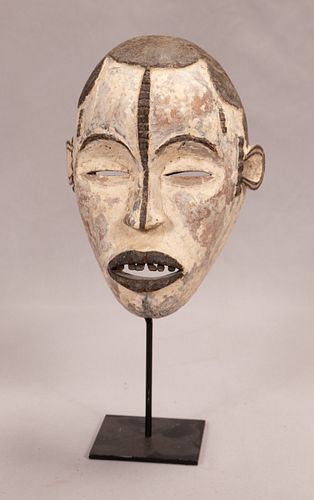 IDOMA, NIGERIA, AFRICAN WOOD AND PIGMENT MASK H 11" W 8.25" 