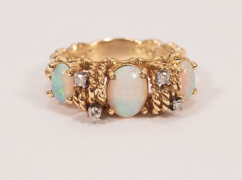 18KT YELLOW GOLD & OPAL RING, SIZE 7, T.W. 7.4 GR 