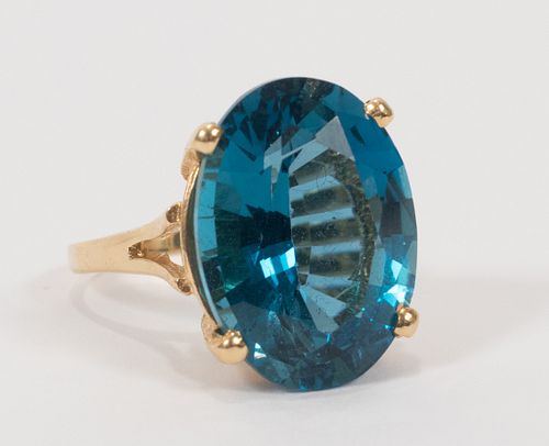 BLUE TOPAZ & 14KT YELLOW GOLD RING, SIZE 6.5, T.W. 8.9 GR 