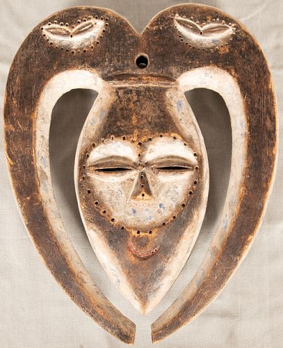KWELE, CONGO AFRICAN WOOD, PIGMENT MASK H 12.5" W 10.5" 