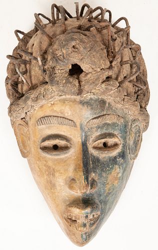 PENDE, CONGO, AFRICAN WOOD, PIGMENT, AND TEXTILE MBANGU MASK,  EARLY/MID 20TH C. H 13" W 8.5" 