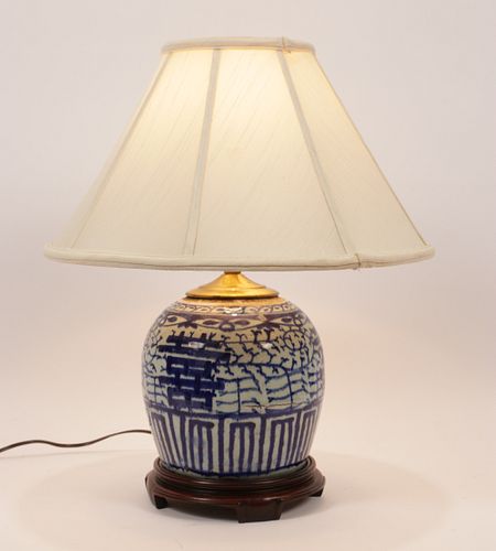 CHINESE PORCELAIN LAMP, H 19", DIA 16"