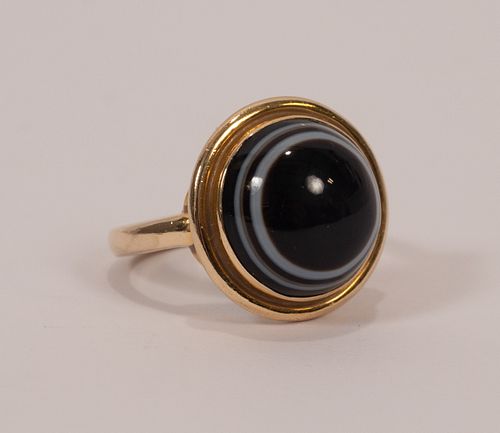 15KT YELLOW GOLD & BANDED ONYX RING, SIZE 6.75, T.W. 5 GR 