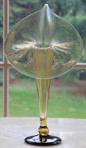 ANTHONY STERN, 'JACK-IN-THE-PULPIT' GLASS VASE, H 12", DIA 7"