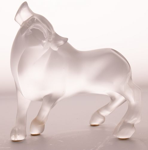 LALIQUE FRANCE FROSTED CRYSTAL BULL, H 5.25", W 5"