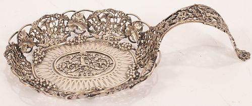 STERLING OVAL OPENWORK DISH  WITH HANDLE. 9.4 TR. OZ. C 1920 W 5" L 10" 