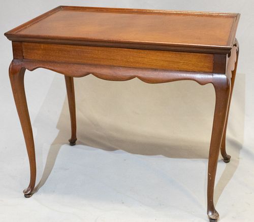 QUEEN ANNE STYLE MAHOGANY TEA TABLE, C. 1960, H 26", L 30"