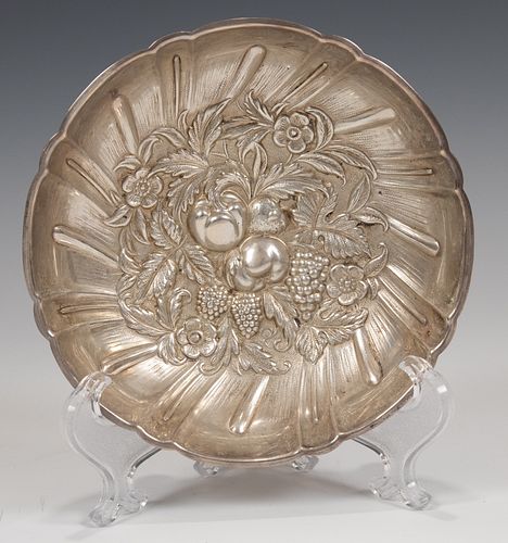 S. KIRK STERLING REPOUSSE DISH #430 DIA 4.7" 