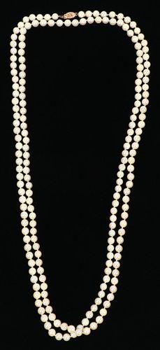 CULTURED PEARL NECKLACE, L 55", T.W. 69 GR 