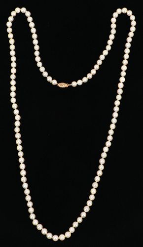 CULTURED PEARL NECKLACE, L 15", T.W. 39 GR 