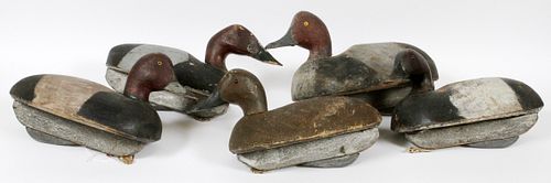 DUCK WORKING DECOYS, CARVED WOOD LOT OF 5 