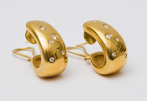 PAIR OF MARLENE STOWE 18K GOLD AND DIAMOND EARCLIPS