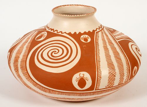 "CLAY WOMAN DEE" POTTERY VASE, 1986, H 7", DIA 12.5"