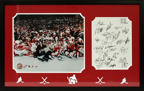 TEAM SIGNED RED WINGS STANLEY CUP PHOTO, 2002, H 19", L 33"