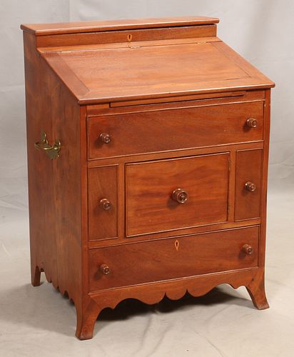COUNTRY AMERICAN PINE WASHSTAND, 19TH C, H 38", L 28" 