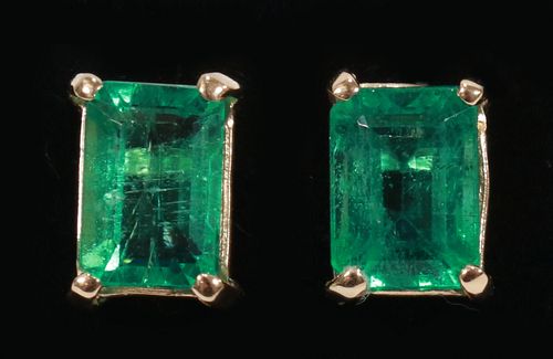 2.11CT NATURAL EMERALD,  14KT YELLOW GOLD, STUD EARRINGS, PR. TW 1.6 GR 