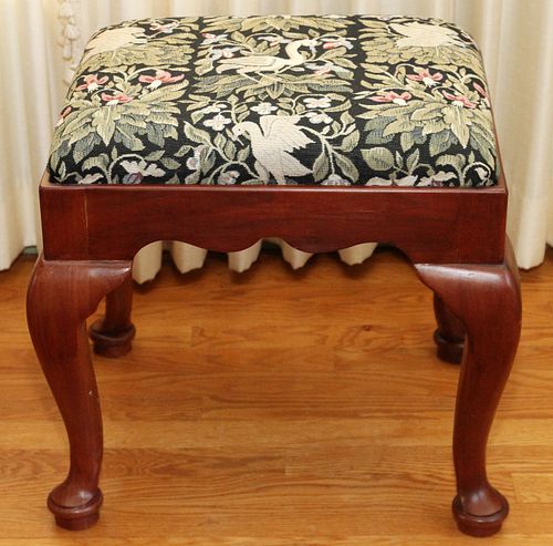 QUEEN ANNE STYLE MAHOGANY STOOL, H 18", W 15", L 20" 