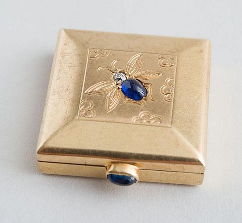 VAN CLEEF & ARPELS 14K GOLD PILL BOX WITH DIAMOND AND CABOCHON SAPPHIRE MOUNTS