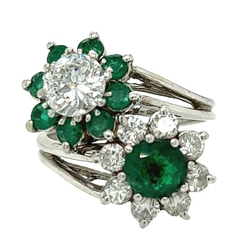 18K White Gold Diamond & Emerald Ring