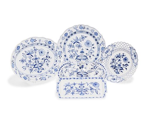 Five Meissen "Zwiebelmuster" porcelain serving items