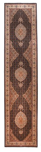 Tabriz Long Rug, 2’7’’ x 11’10’’ (0.79 x 3.61 M)