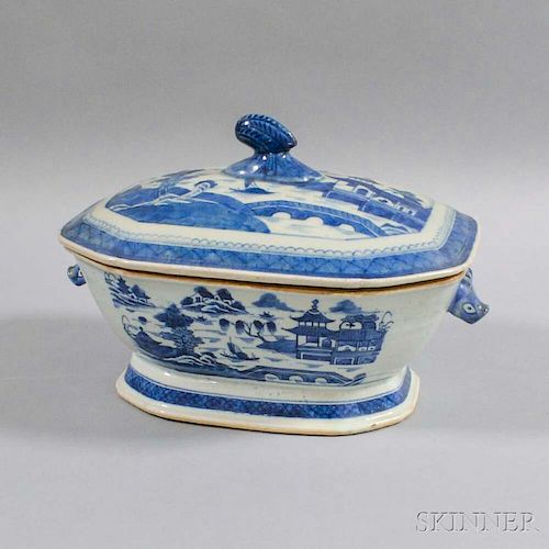 Canton Porcelain Covered Tureen with Boar's Head Handles