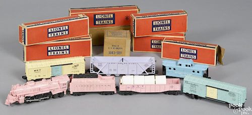 Lionel O Gauge girl's train set with boxes, to include a no. 2037 electric locomotive