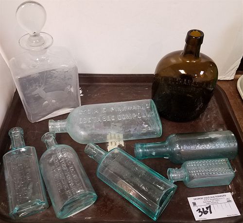 TRAY 7 OLD BOTTLES JAMES BUCHANAN & CO., LYDIA E. PINKHAMIS, J.E. COMBAULTS GROVES CHILL TONIC PARIS MEDICINE CO ETC. & ETCHED HAND BLOWN DECANTER