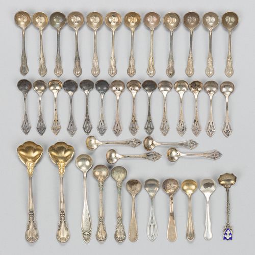 GORHAM AND OTHER STERLING SILVER SALT SPOONS, LOT OF 41
