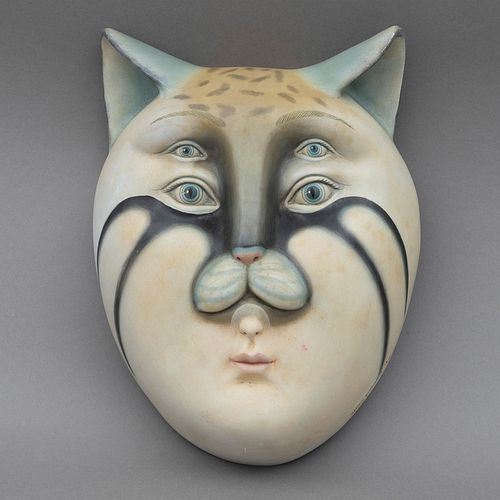 SERGIO BUSTAMANTE .(Culiacán, México, 1949- ). Máscara de gato .Elaborada en cerámica policromada  Firmada 48/100. Ligeros detal...
