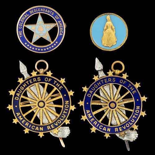 ANTIQUE / VINTAGE 14K GOLD AND ENAMEL DAUGHTERS OF THE AMERICAN REVOLUTION (D.A.R.) AND RELATED PINS, LOT OF FOUR