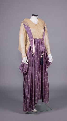 PRINTED SILK & LACE EVENING DRESS, c. 1916
