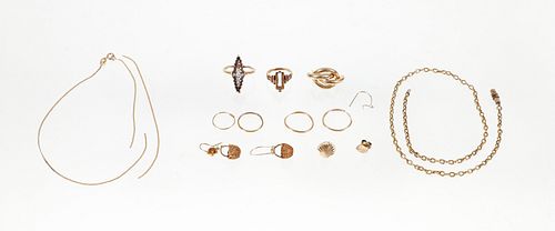 Lot of miscellaneous Gold Jewelry