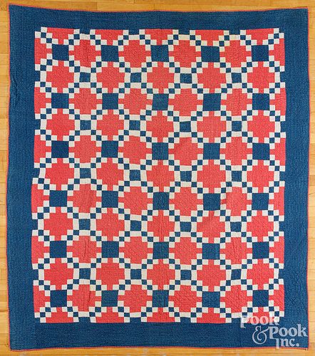 Irish chain variant patchwork quilt, early 20th c.