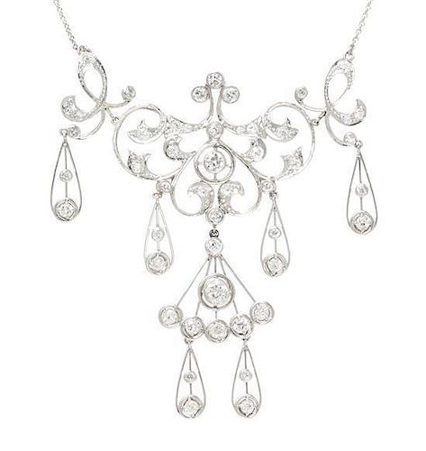 An Edwardian Platinum and Diamond Necklace, 12.80 dwts.